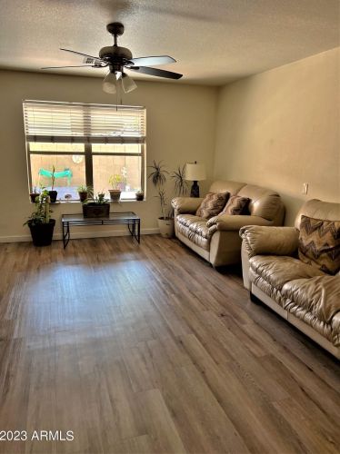 1347 Mosley Ct, Chandler, AZ 85286-4271