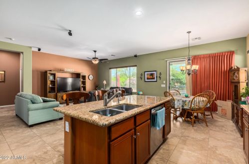 12160 Locust Ln, Avondale AZ  85323-7681 exterior