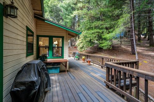 27421 Ridge Rd, Willits CA  95490-8985 exterior