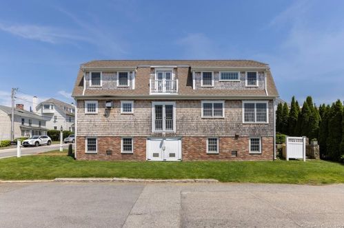 1 Broad St, Stonington, CT 06378-1201