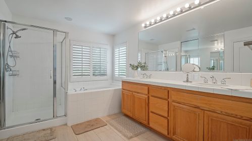 2962 Cyn Ave, San Diego CA 92123-4653 exterior