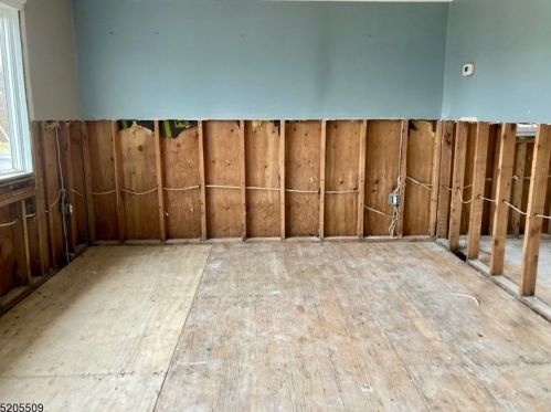 108 Bridge St, Manville NJ  08835-2328 exterior