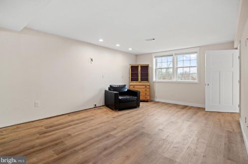 105 Ivy Ln, Glen Mills PA  19342-1319 exterior