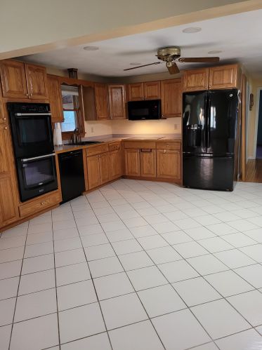 49 Walker Rd, Danville NH  03819-5105 exterior