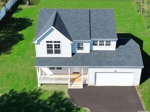 594 Canal Rd, Mount Sinai NY  11766-3307 exterior