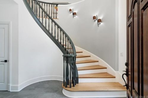 9750 Lake Helix Ter, La Mesa CA  91941-4432 exterior