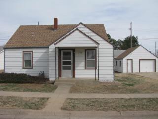 1102 Elm St, Victoria, KS 67671-9745