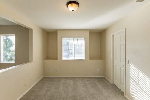 31924 Hyacinth Ct, Lake Elsinore CA  92532-2607 exterior