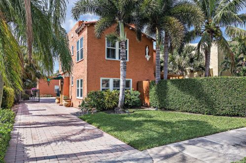 324 Greymon Dr, West Palm Beach, FL 33405-1922
