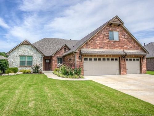 1904 Lester Ave, Bartlesville, OK 74006-6982