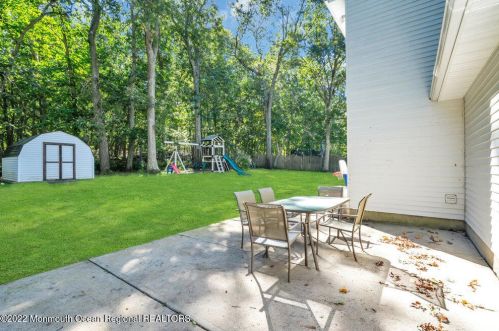 175 White Rd, Jackson Twp NJ  08527-5012 exterior