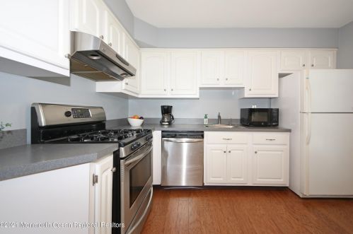 3402 James Ct, Middletown NJ  07748-3470 exterior