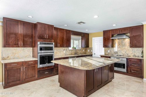 17044 Armour Cir, Scottsdale, AZ 85268-5701