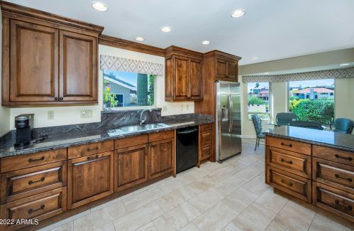 15815 Thistle Dr, Scottsdale AZ 85268-4446 exterior