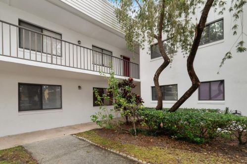 2513 Oak Park Way, Orlando, FL 32822-4195