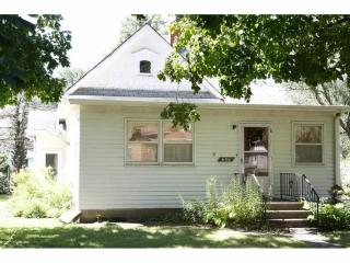 606 Maple Ave, Moran, IA 50276-2037