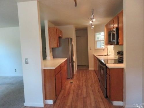 2591 Westberry Dr, Santa Rosa CA  95403-7205 exterior