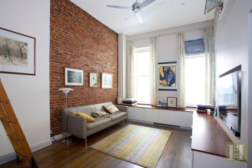 161 71st St, New York, NY 10021-4322