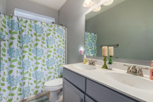 21404 Roundup Way, Queen Creek AZ  85142-3288 exterior