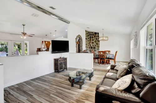 509 Eldorado Ln, Delray Beach FL  33444-1705 exterior