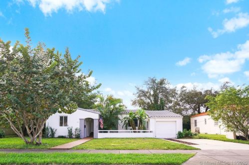 118 103rd St, Miami, FL 33138-2329