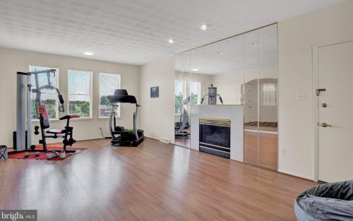 11 Thrush Dr, Carlisle PA  17015-7653 exterior