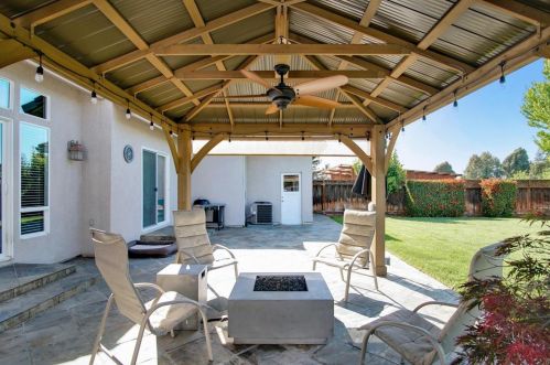 5890 Yuste Ln, Hollister CA  95023-9538 exterior