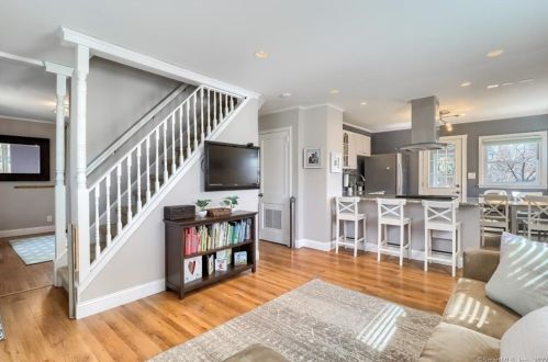 41 Albin Rd, Stamford CT  06902-5412 exterior