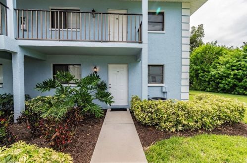 28131 Pine Haven Way, Bonita Springs, FL 34135-6882