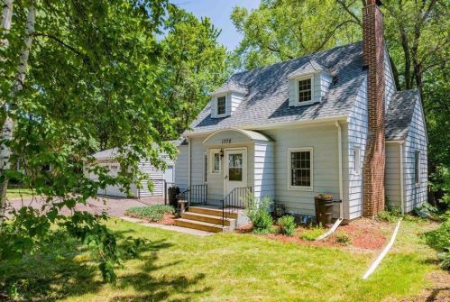 1772 Flandrau St, Saint Paul, MN 55109-4602