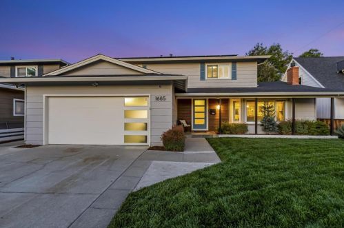 1685 Grizilo Dr, San Jose CA  95124-1920 exterior