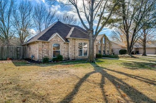 1512 Oxford Ln, Denton, TX 76209-1264