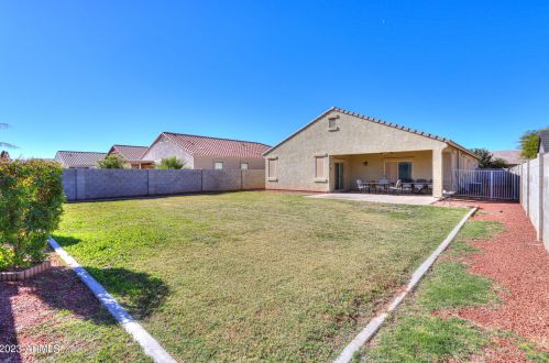 1888 Hubbard Ln, Casa Grande AZ  85122-6742 exterior