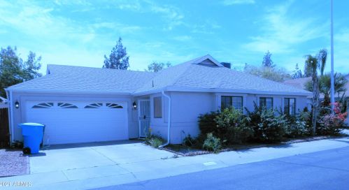 2029 Columbine Dr, Phoenix, AZ 85029-5552
