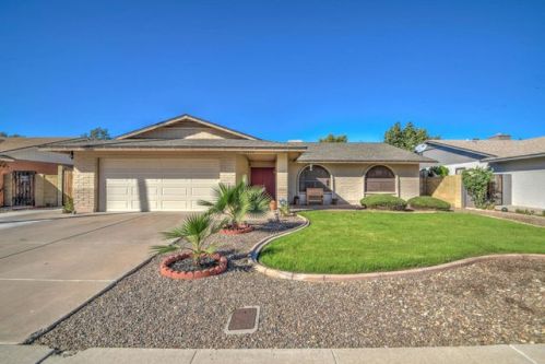 10020 44th Dr, Glendale, AZ 85302-2704