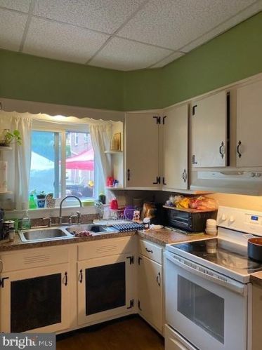 803 Queen St, Pottstown, PA 19464-6015