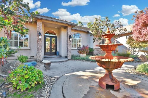 6392 Laird Rd, Loomis, CA 95650-9450