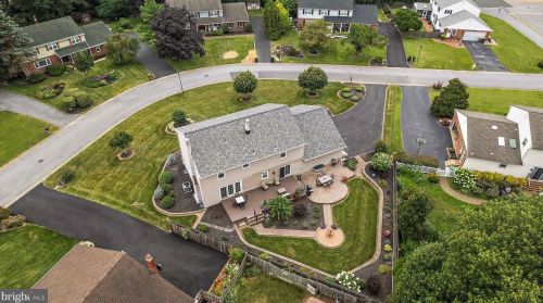 3 Dansfield Dr, Wilmington DE  19803-4806 exterior
