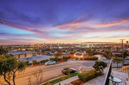 2501 21st St, Long Beach, CA 90755-6075