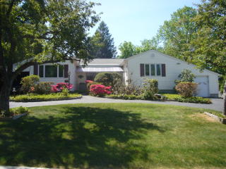 7 Southway, Hartsdale NY  10530-2111 exterior