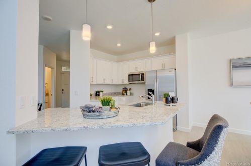 1848 Hannibal St, Denver, CO 80017-4001