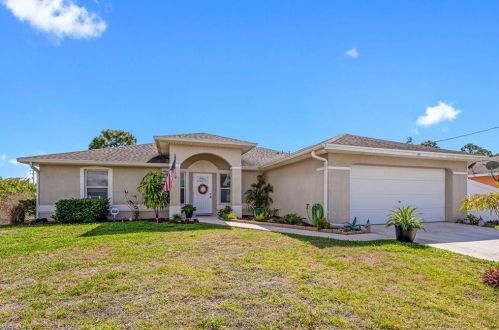 3105 29th St, Lehigh Acres, FL 33976-3913