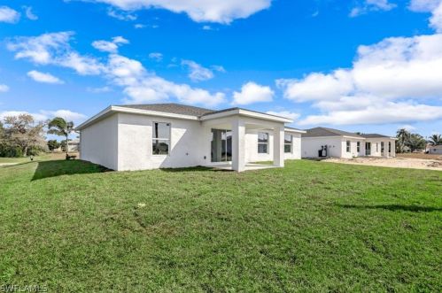508 1st Pl, Cape Coral, FL 33909-1926