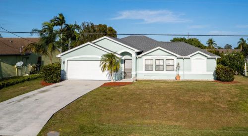 389 Whitmore Dr, Fort Pierce, FL 34984-4531
