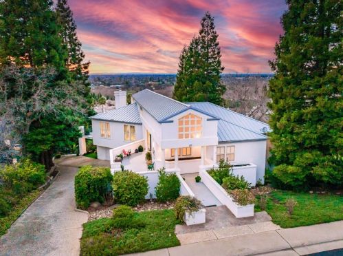 221 Cascade Falls Dr, Folsom, CA 95630-1564