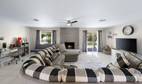 78460 Calle Remo, La Quinta CA  92253-2373 exterior