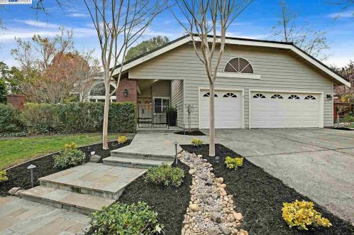 101 Oakridge Dr, Danville, CA 94506-3106