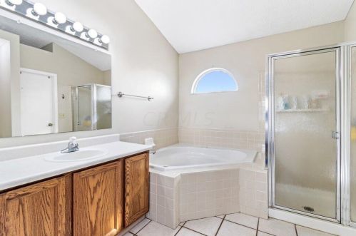 221 Bent Tree Ln, Pataskala OH  43062-8111 exterior