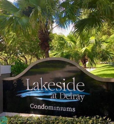 950 Lavers Cir, Delray Beach FL  33444-7835 exterior