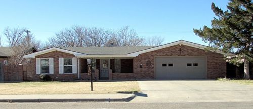 127 Dallam Ave, Dumas, TX 79029-3517